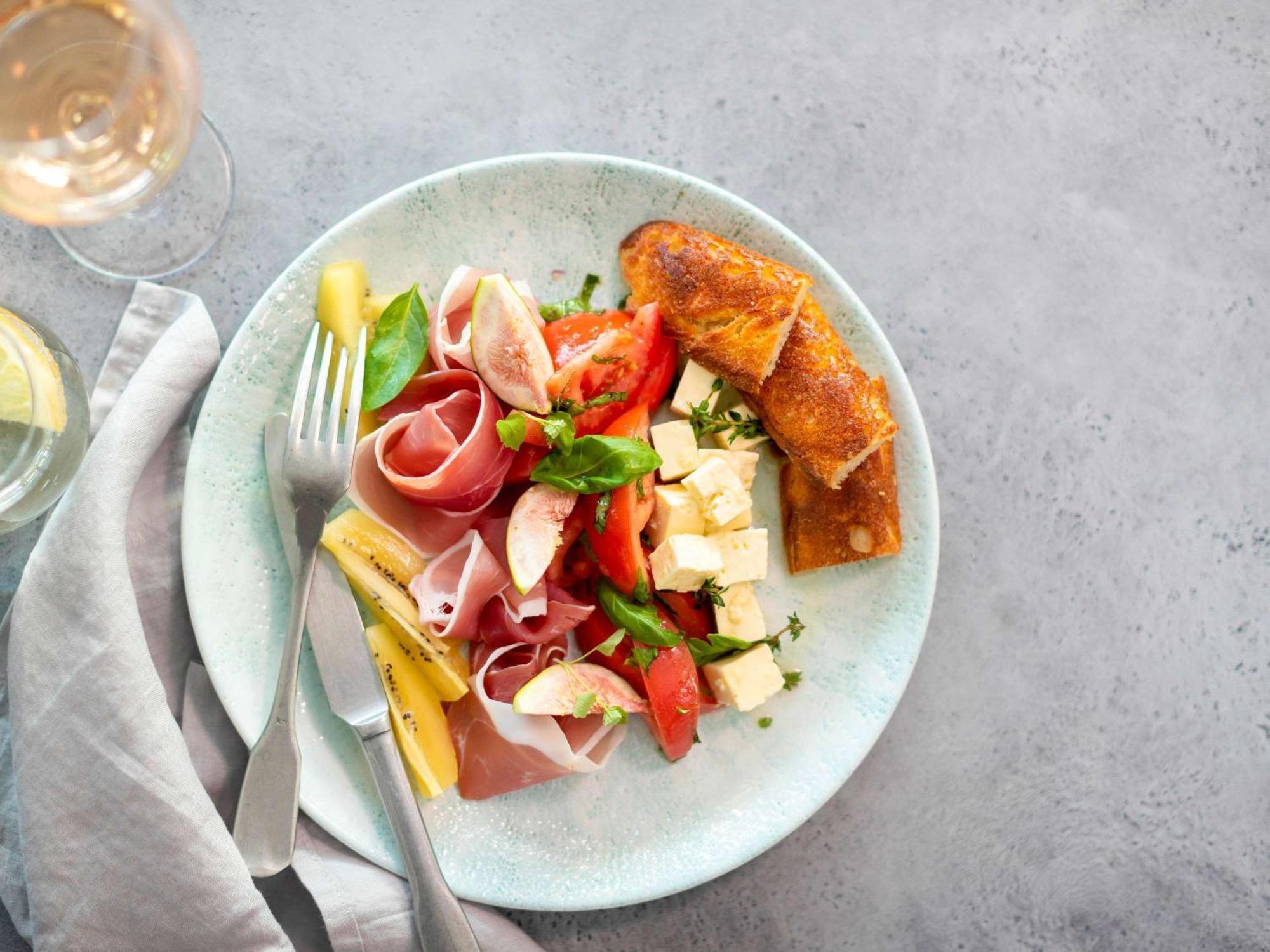 Pullman Magenta Shores Resort Entrance Exteriör bild A plate of ham and cheese