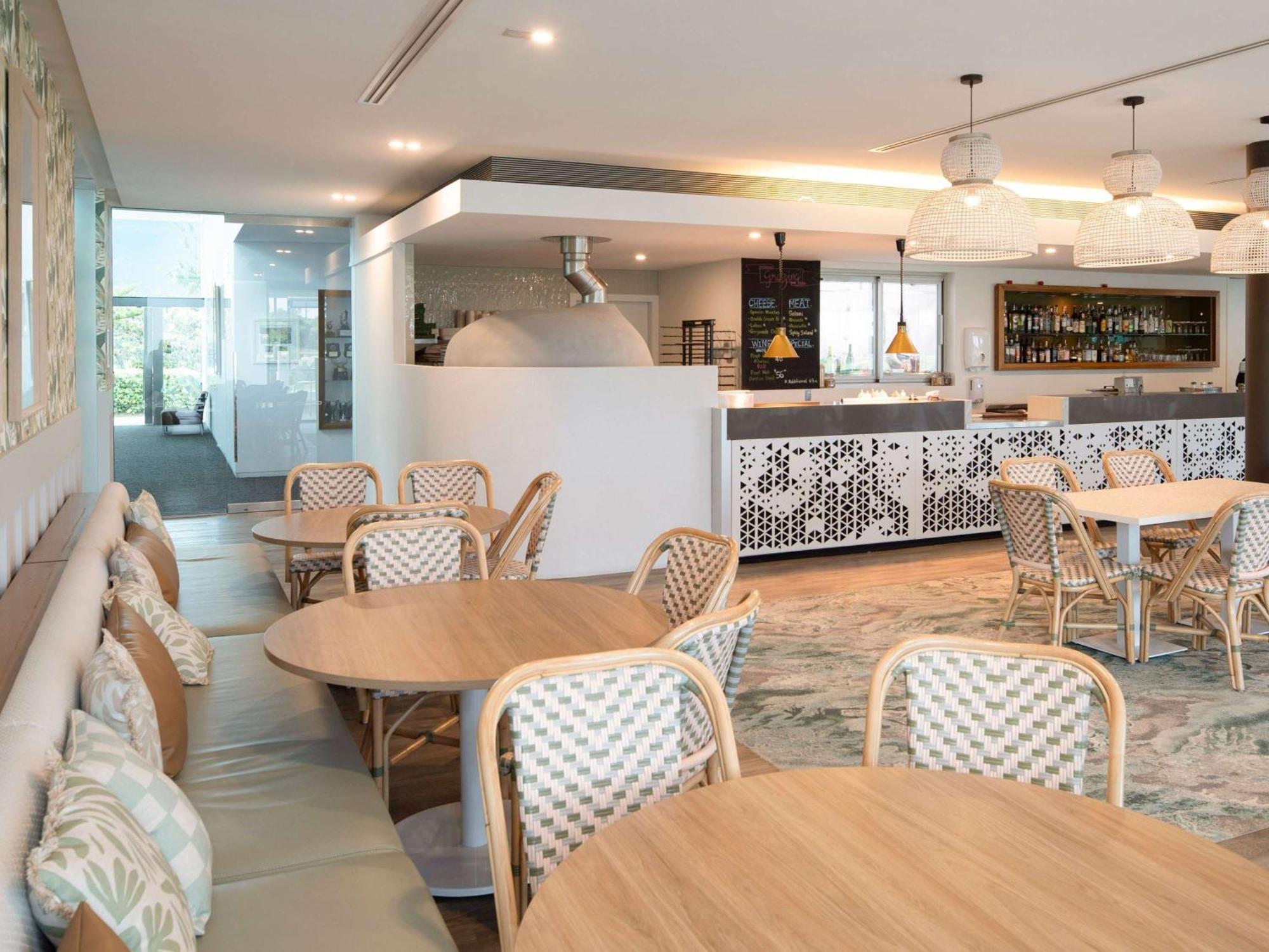 Pullman Magenta Shores Resort Entrance Exteriör bild The Kitchen