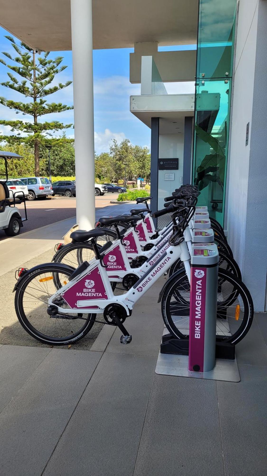 Pullman Magenta Shores Resort Entrance Exteriör bild Bike share bikes at the University of Queensland, St Lucia campus