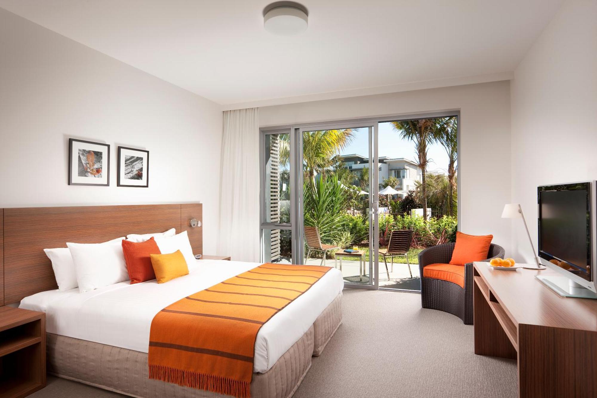 Pullman Magenta Shores Resort Entrance Exteriör bild A room at the Mantra on Saltwater Island
